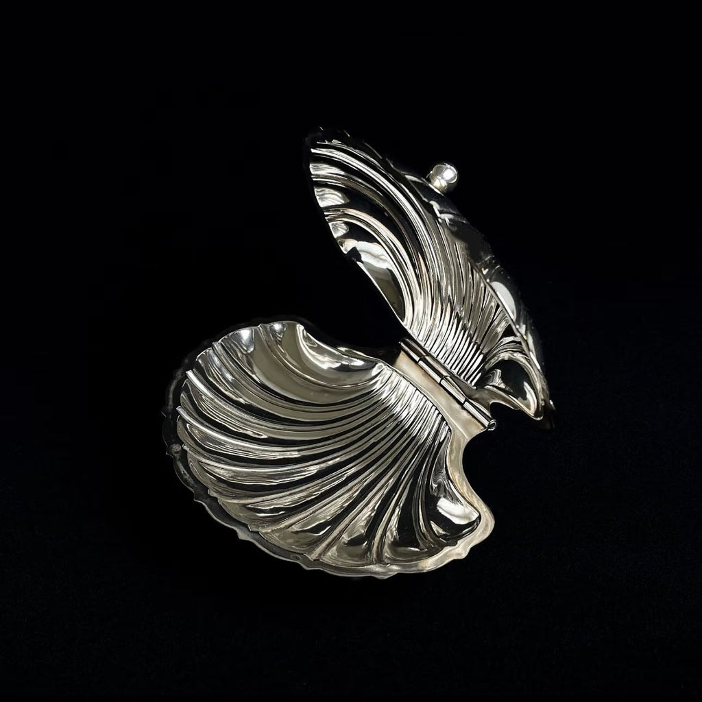 Vintage Shell-Shaped Silver Trinket Case