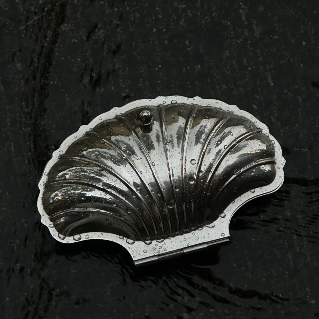 Vintage Shell-Shaped Silver Trinket Case