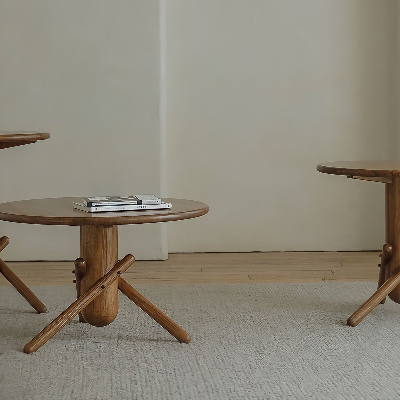 Mumu/Clown Table