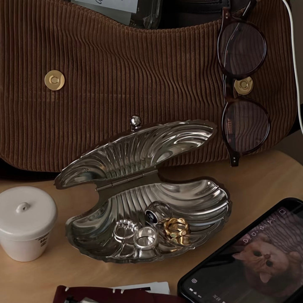 Vintage Shell-Shaped Silver Trinket Case