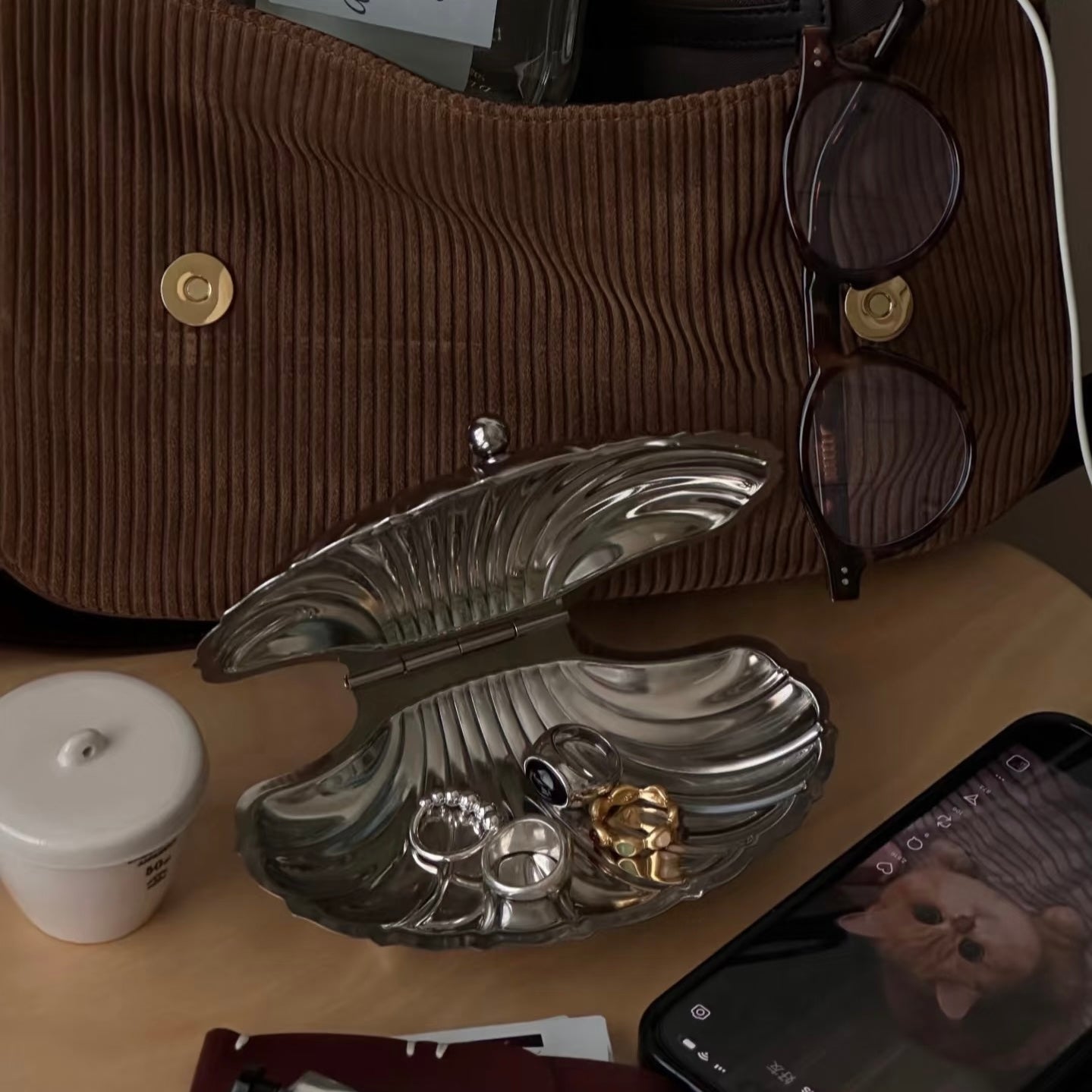 Vintage Shell-Shaped Silver Trinket Case