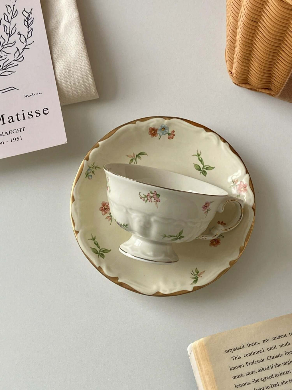 Chic de Fleurs: Retro French Blossom Cup & Saucer & Spoon Set