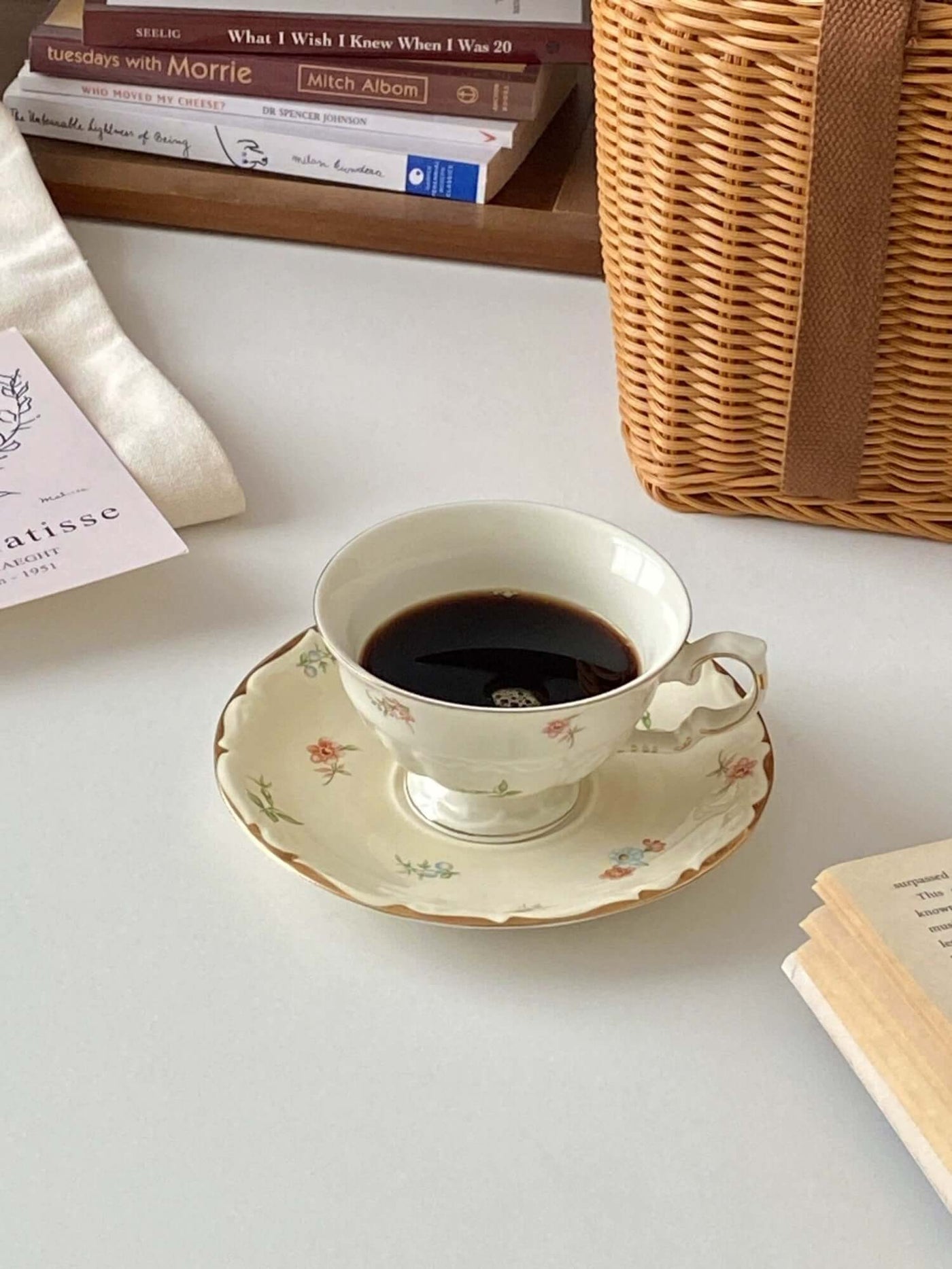 Chic de Fleurs: Retro French Blossom Cup & Saucer & Spoon Set