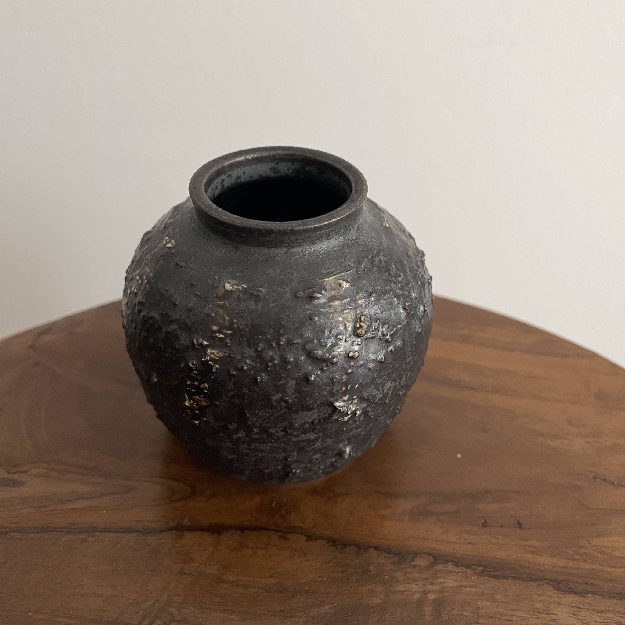 Shabby Chic Black Vase