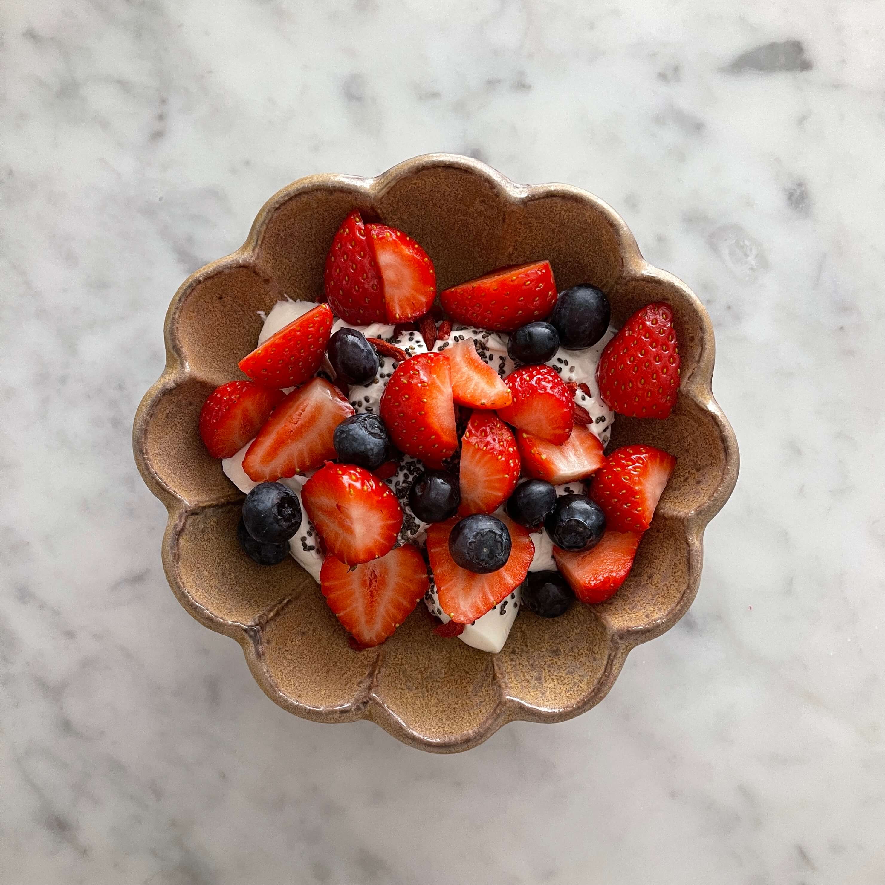 Rinka Bowls by Kaneko Kohyo