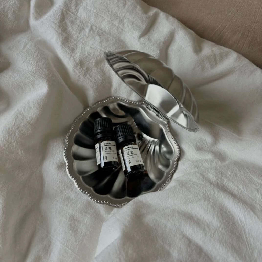 Vintage Metal Shell Box