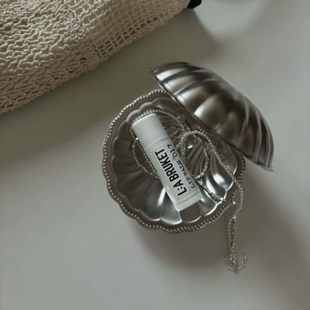 Vintage Metal Shell Box