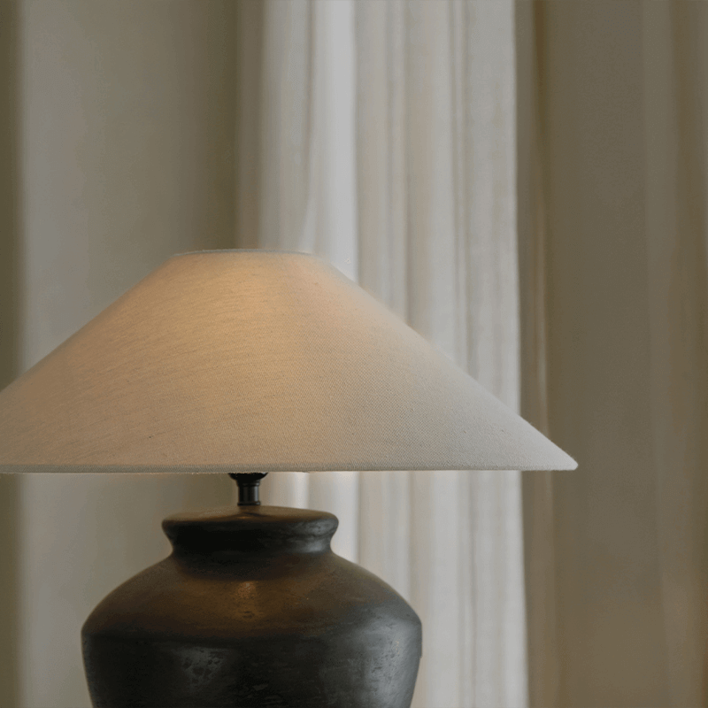 One Line Table Pot Lamp