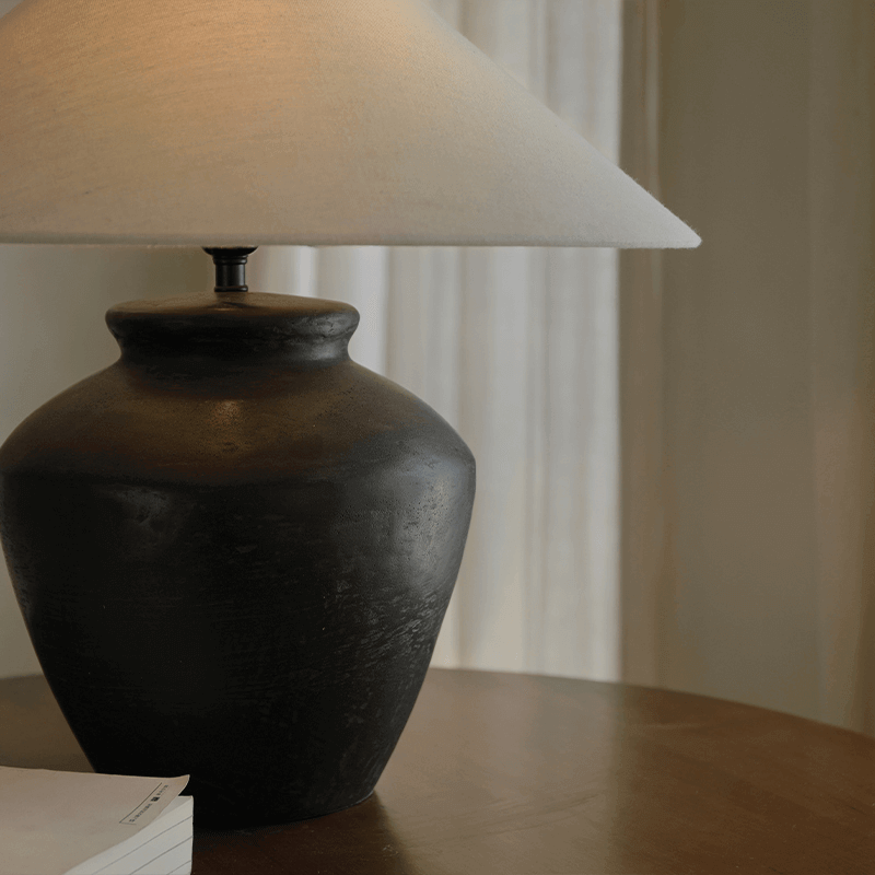 One Line Table Pot Lamp