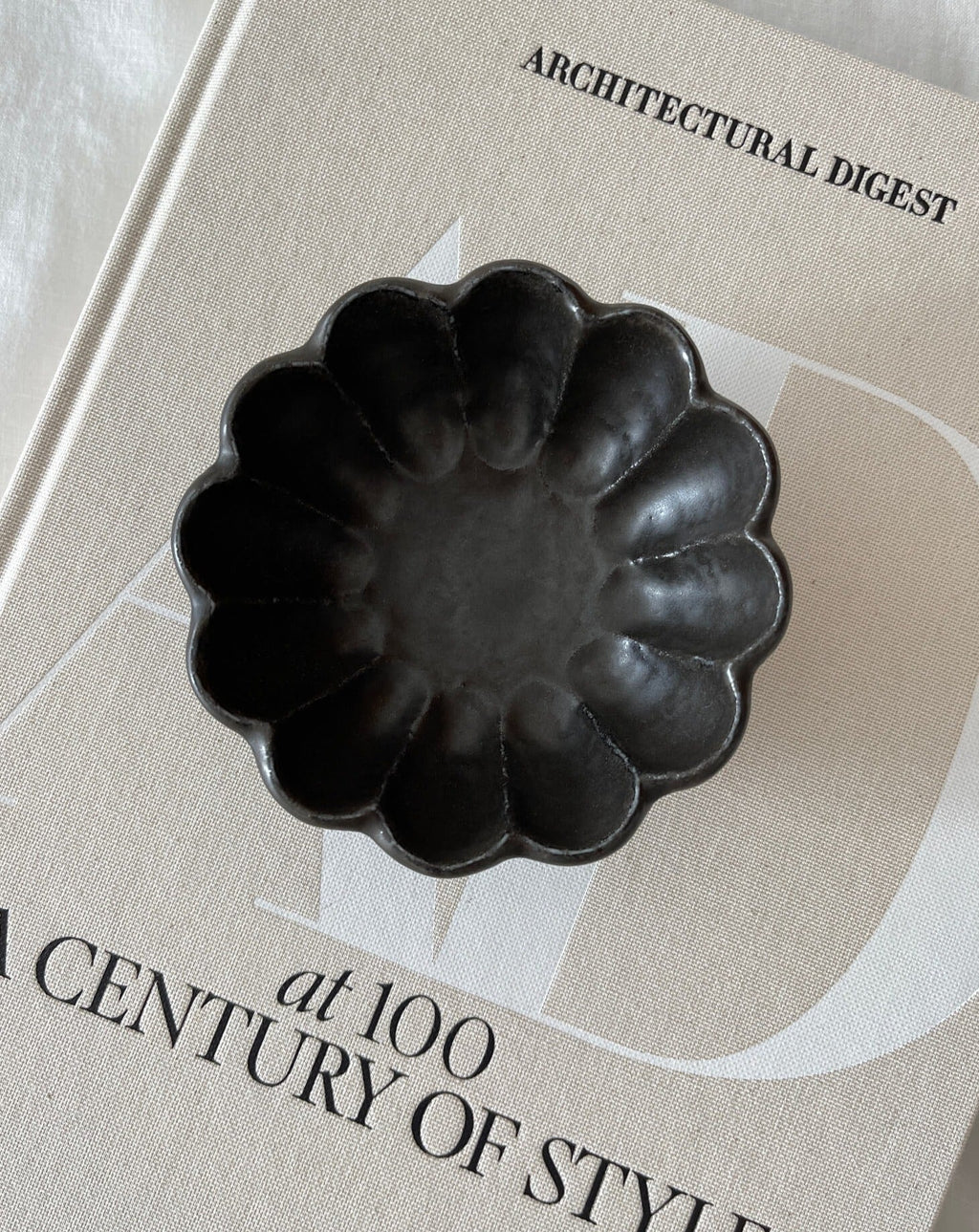 Rinka Bowls by Kaneko Kohyo