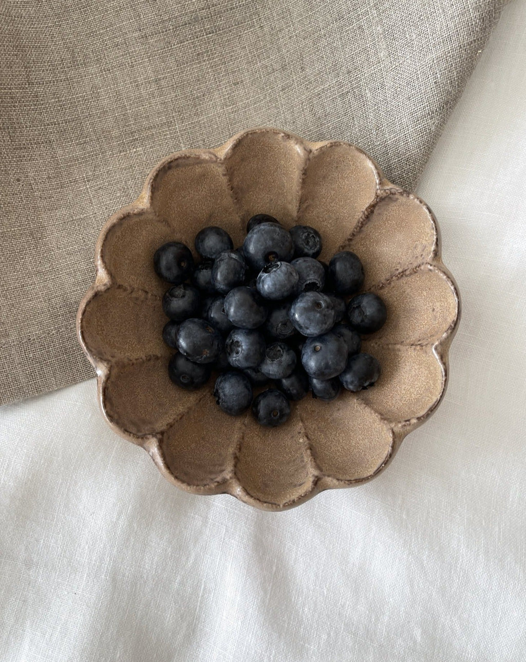 Rinka Bowls by Kaneko Kohyo