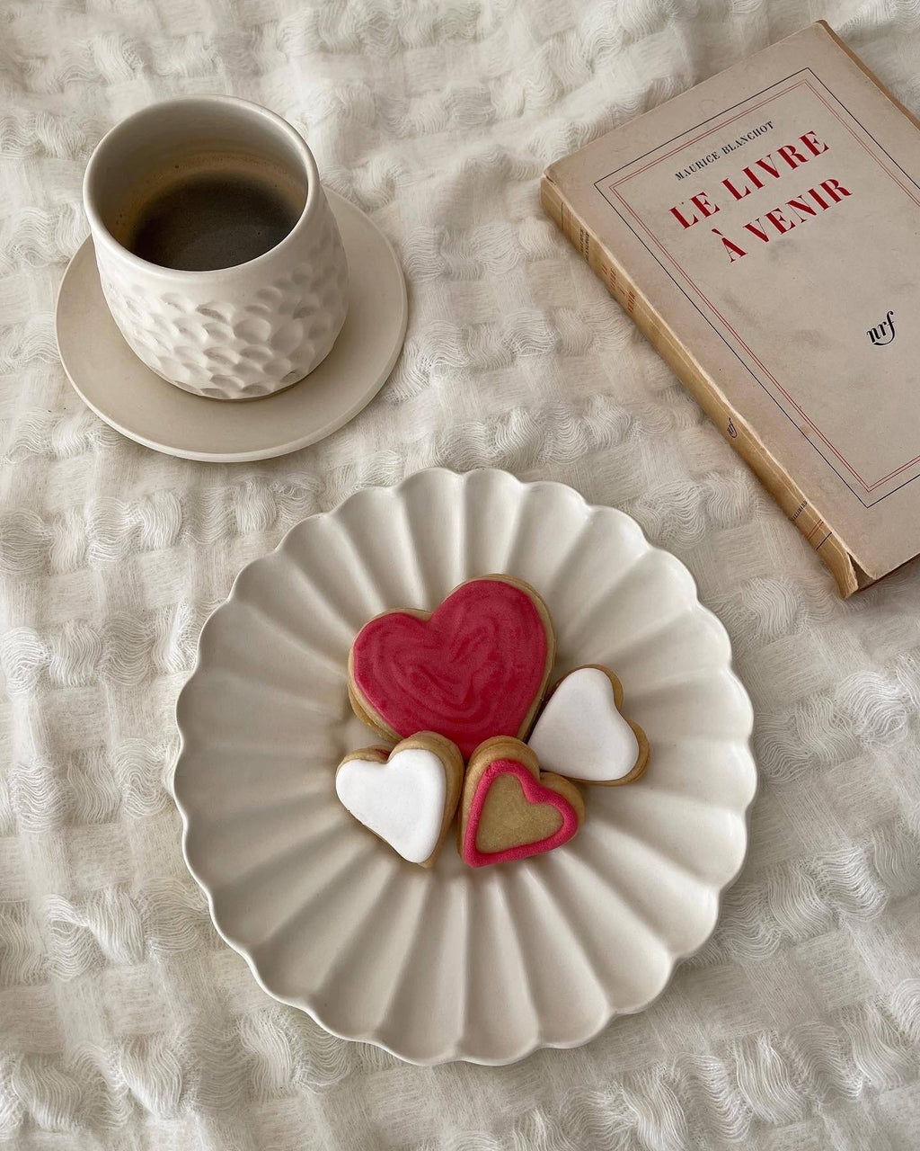 Rinka Plate by Yoshida Pottery