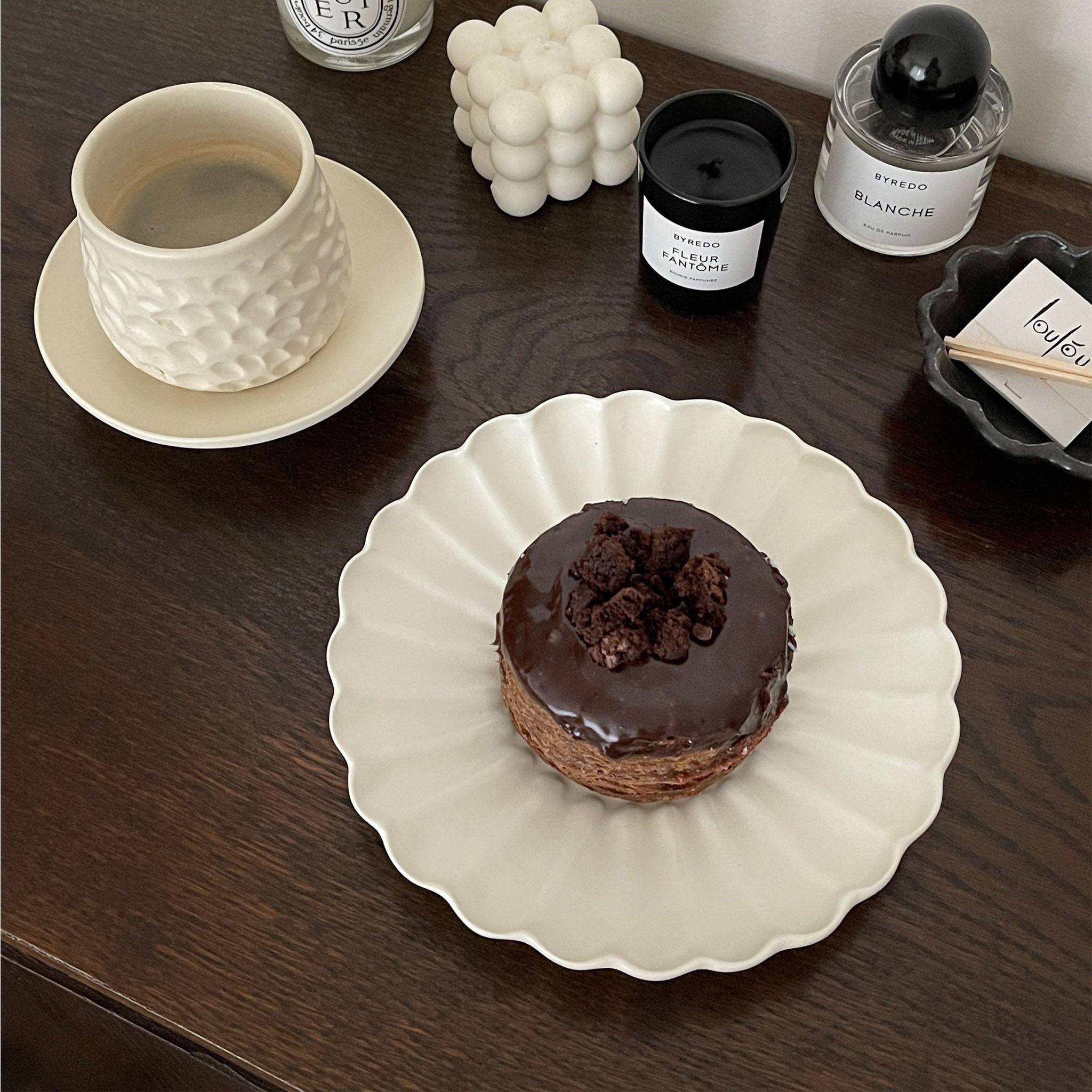 Rinka Plate by Yoshida Pottery