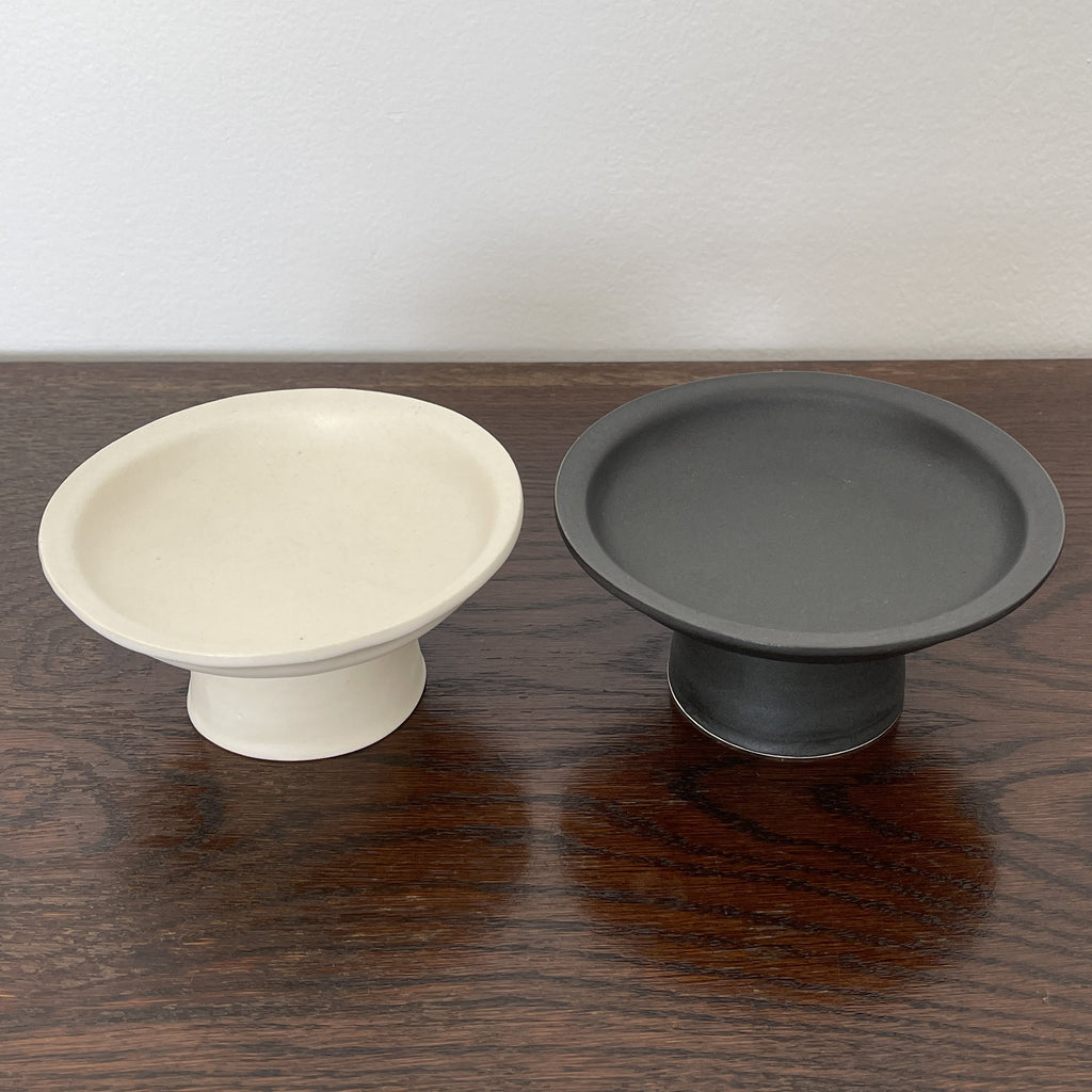 Tall Plate by Yoshida Pottery