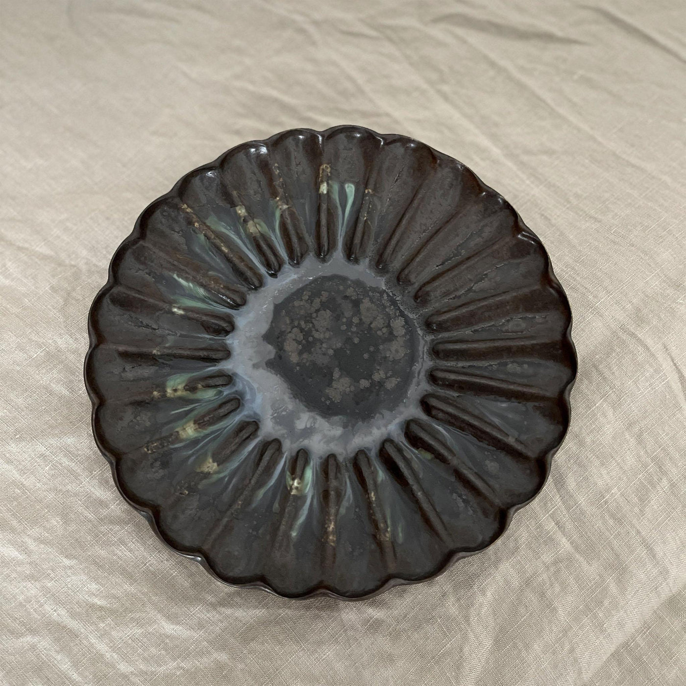 Rinka Plate by Yoshida Pottery