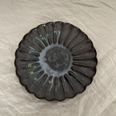 Rinka Plate by Yoshida Pottery