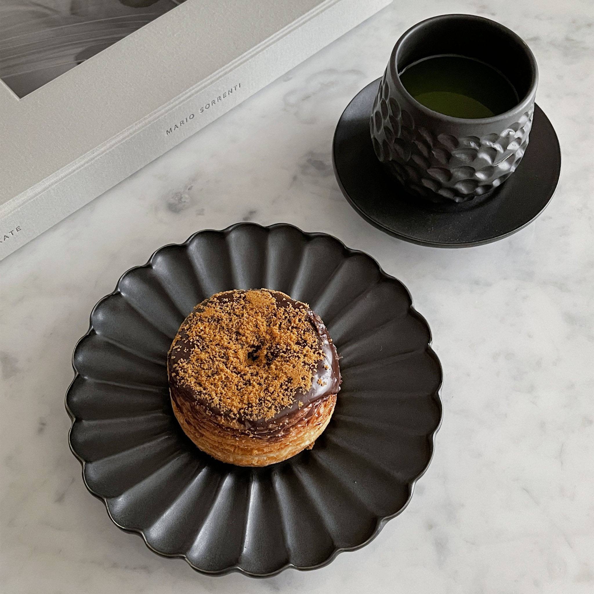 Rinka Plate by Yoshida Pottery