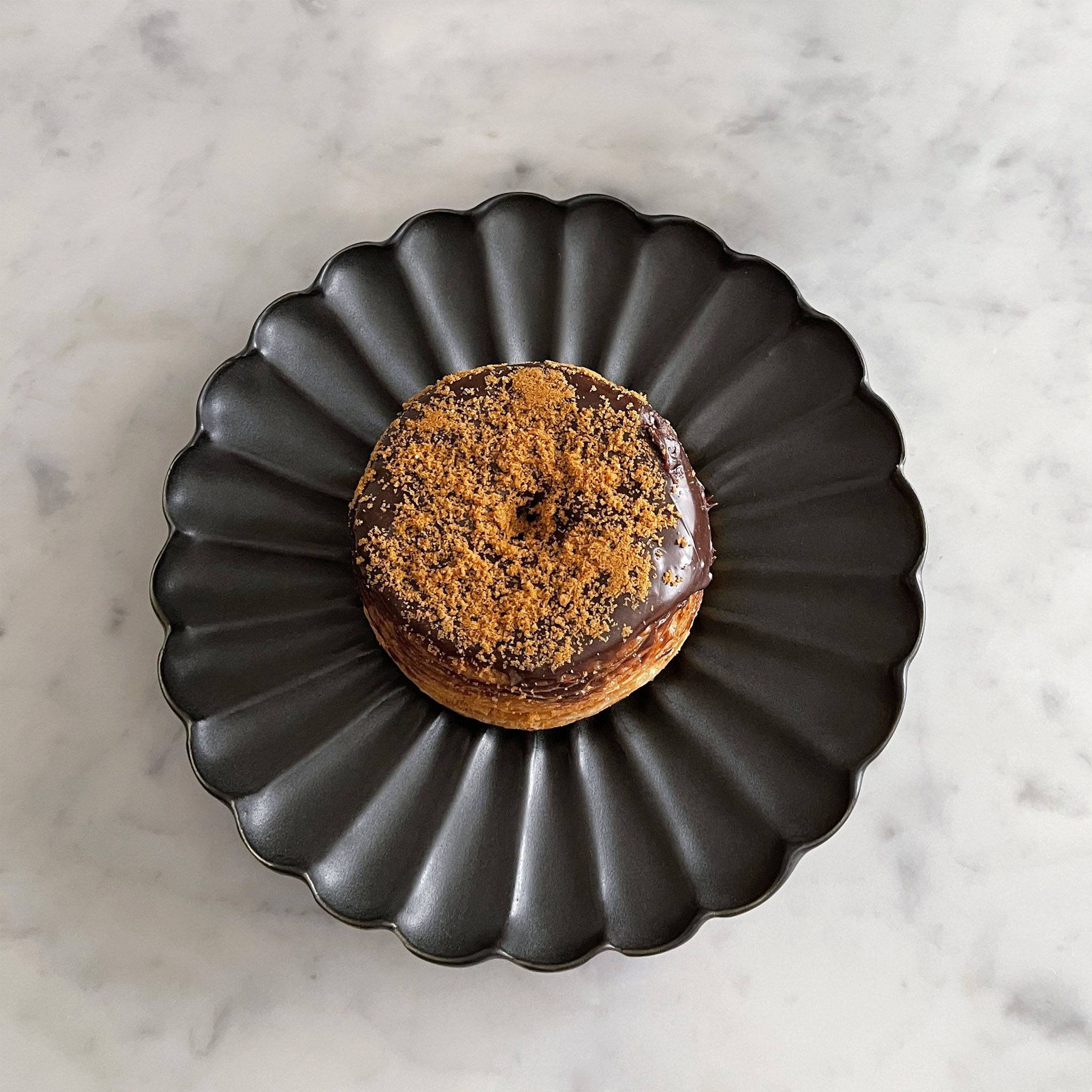 Rinka Plate by Yoshida Pottery