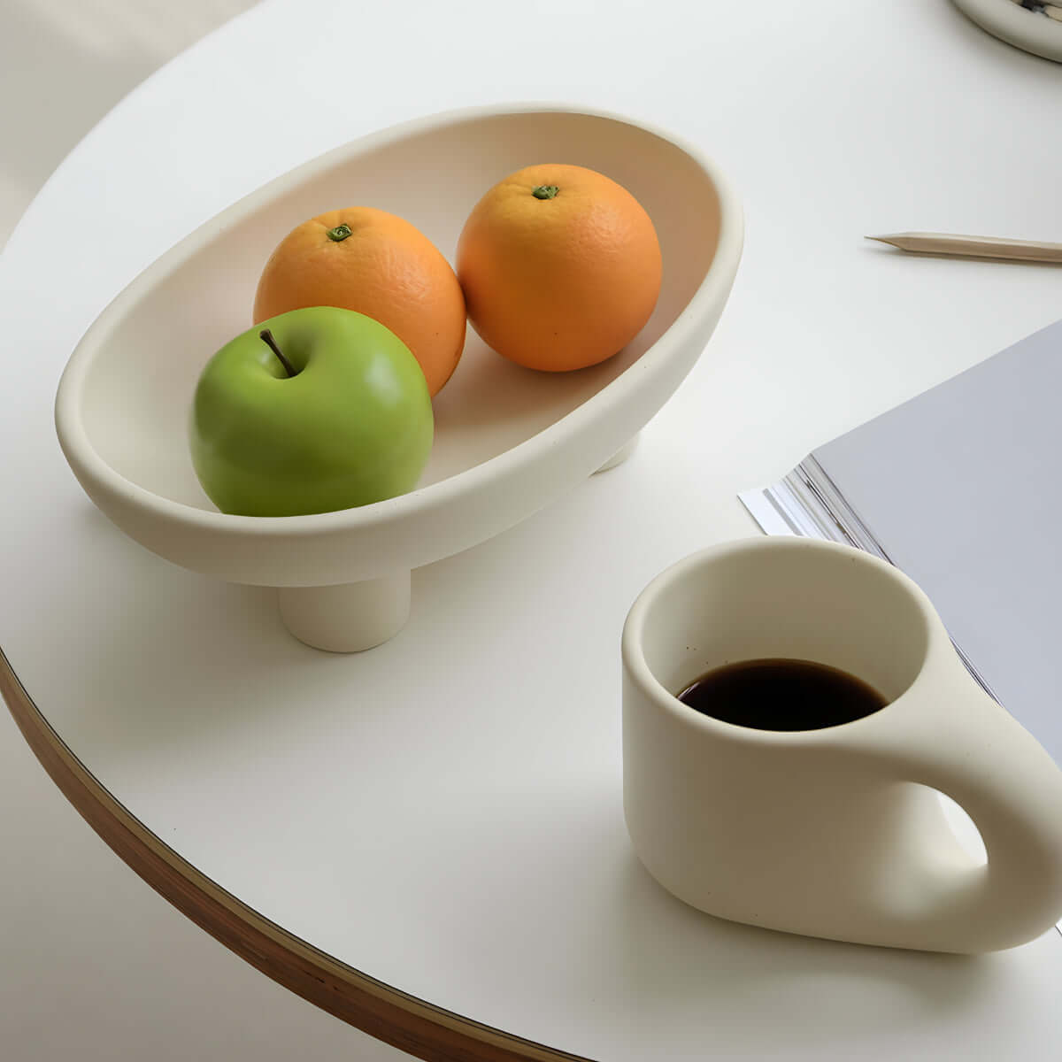 Ceramic Three-Legged Fruit & Snack Plate