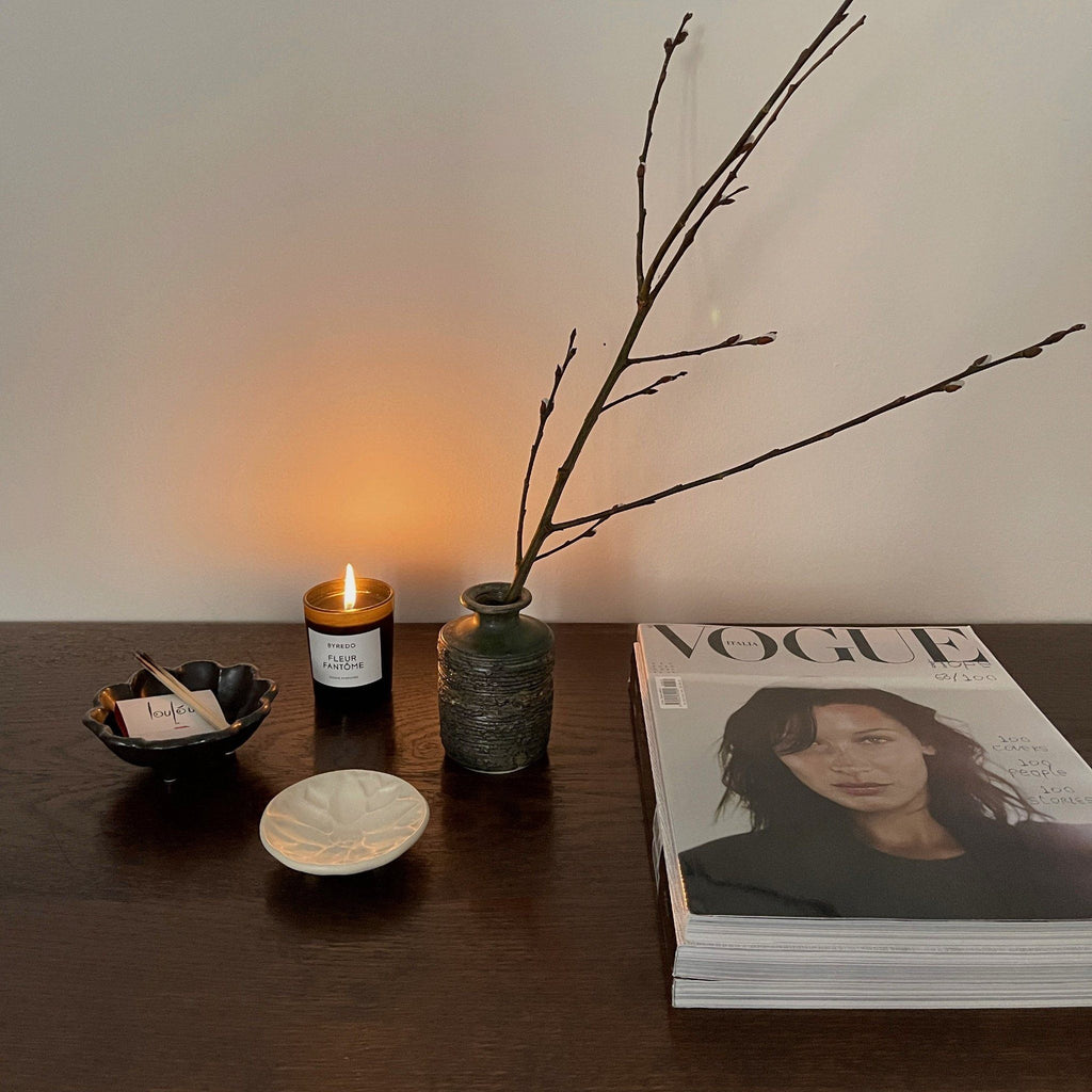 Mame Plate Elegant Black & Innocent White Set