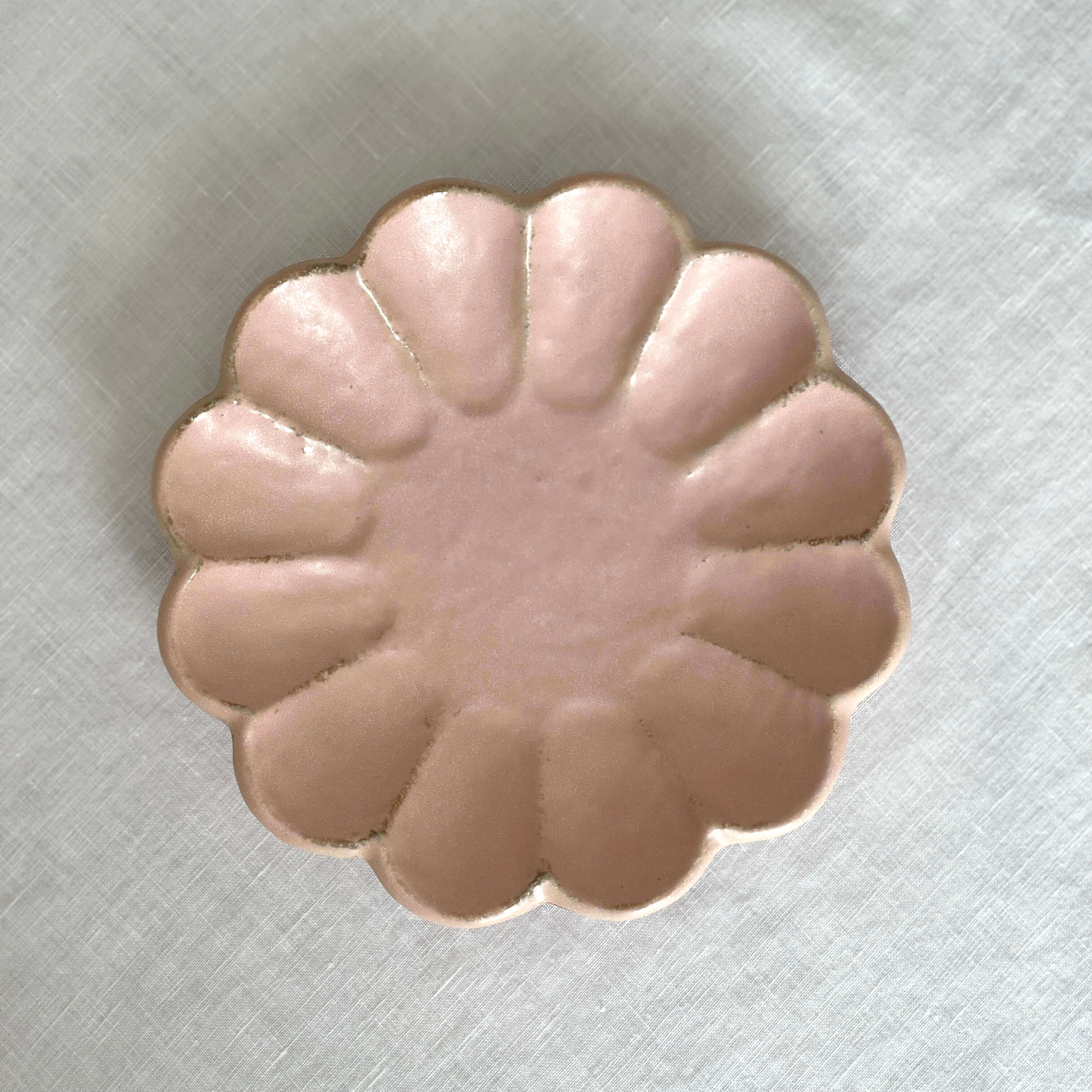 Rinka Plates by Kaneko Kohyo