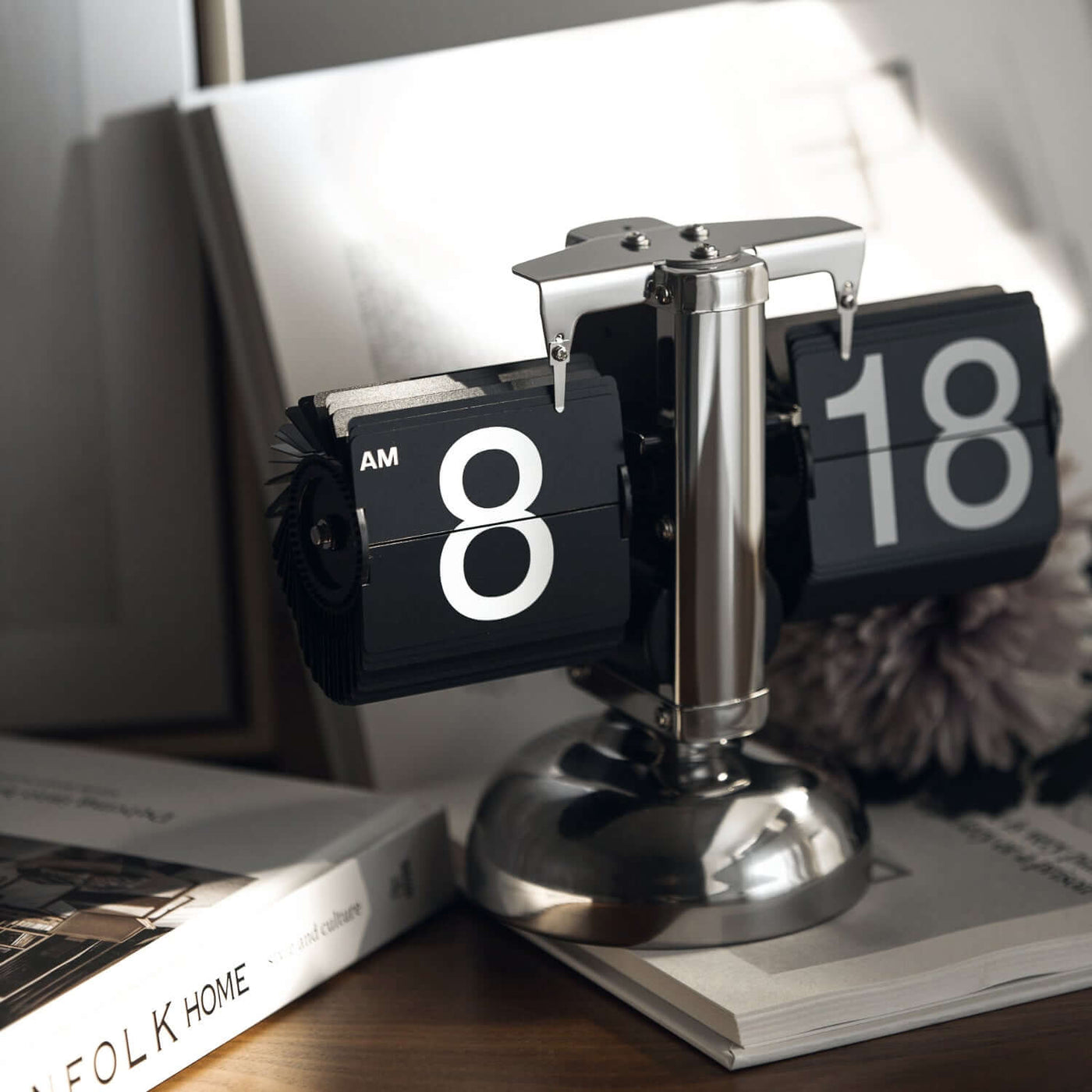 Turning Desktop Clock